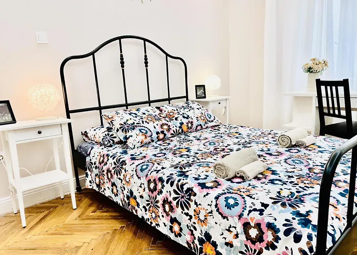 V1 Riverfront 2 Bdrm 부다페스트